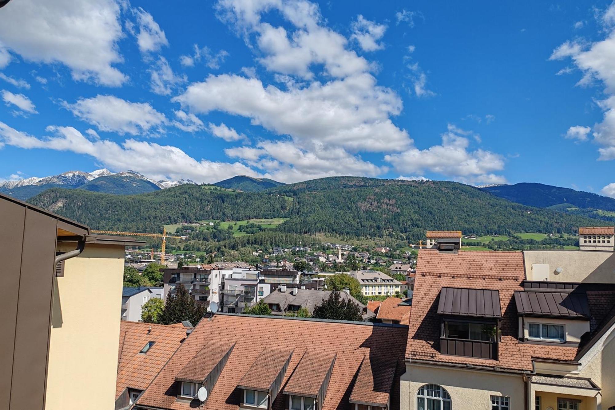 Aurturist Brunico Apartment Bagian luar foto